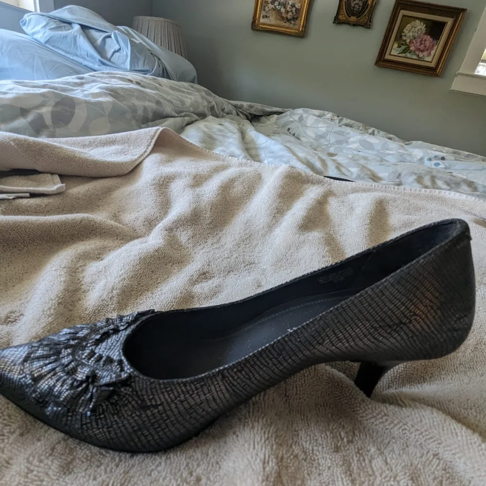 Margiela Tabis Diego di Lucca Heels size 8.5M Pointed Toe, Kitten Heels - Picture 2 of 5